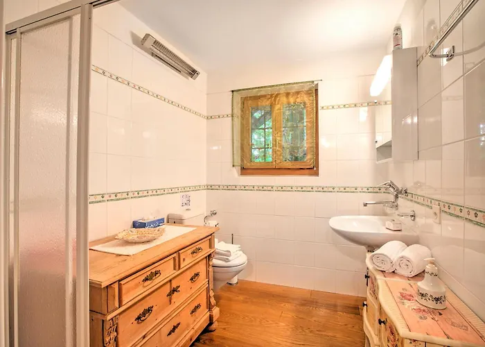 Honeymoon Retreat 1 - Happy * Brione sopra Minusio